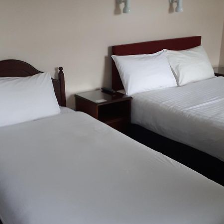 Bay View Guesthouse Голуей Екстериор снимка