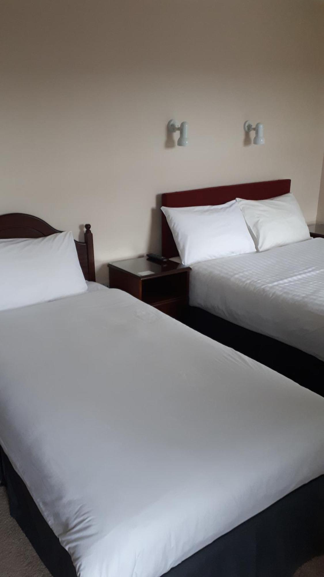 Bay View Guesthouse Голуей Екстериор снимка
